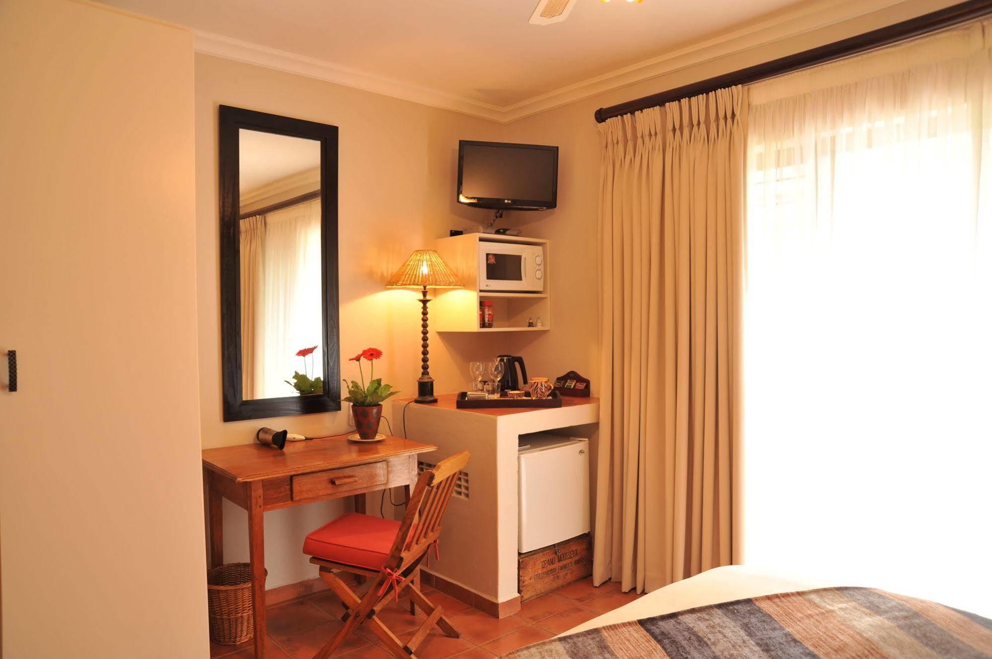 Claires Of Sandton Luxury Guest House Johannesburg Ngoại thất bức ảnh