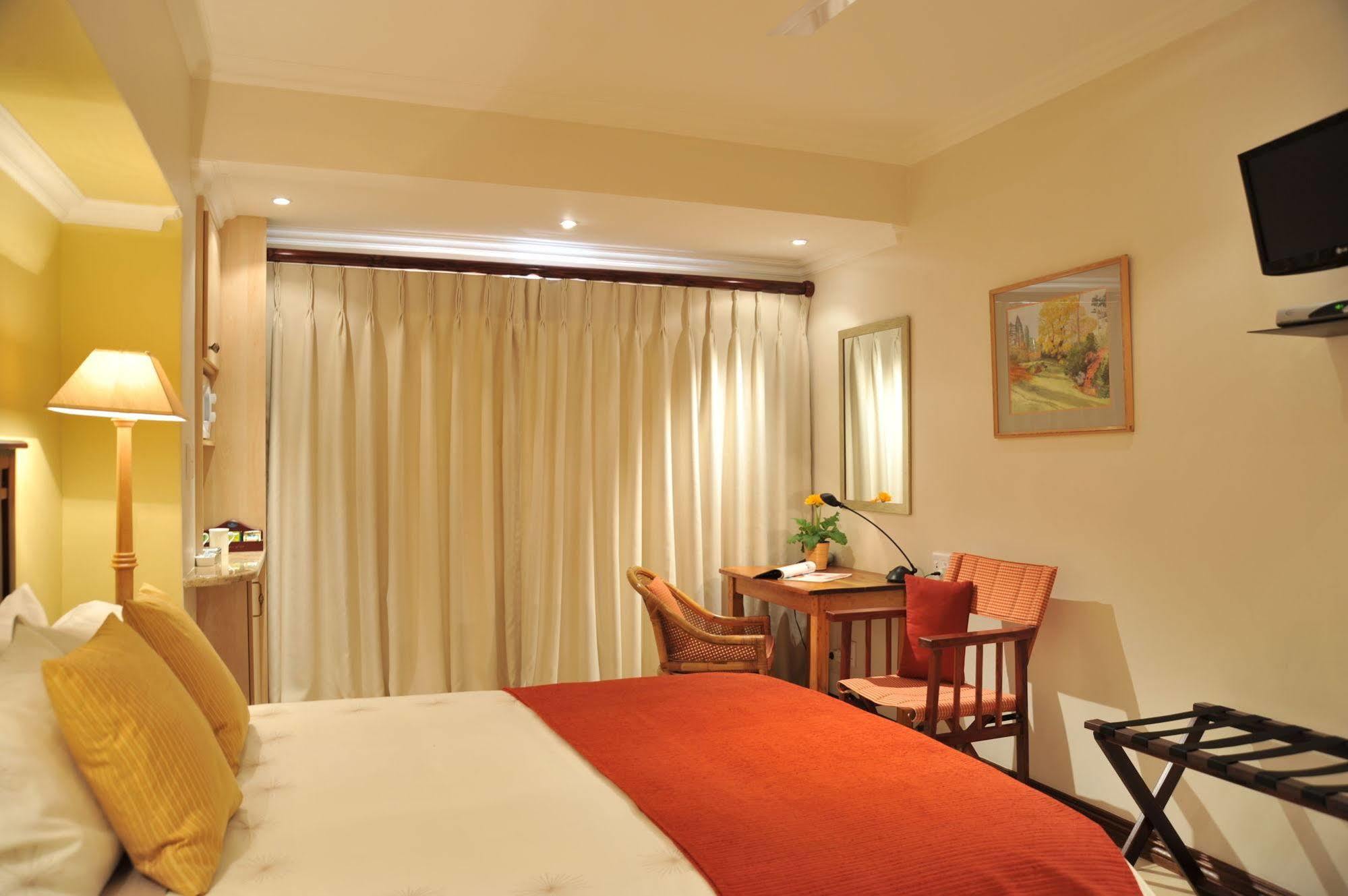 Claires Of Sandton Luxury Guest House Johannesburg Ngoại thất bức ảnh