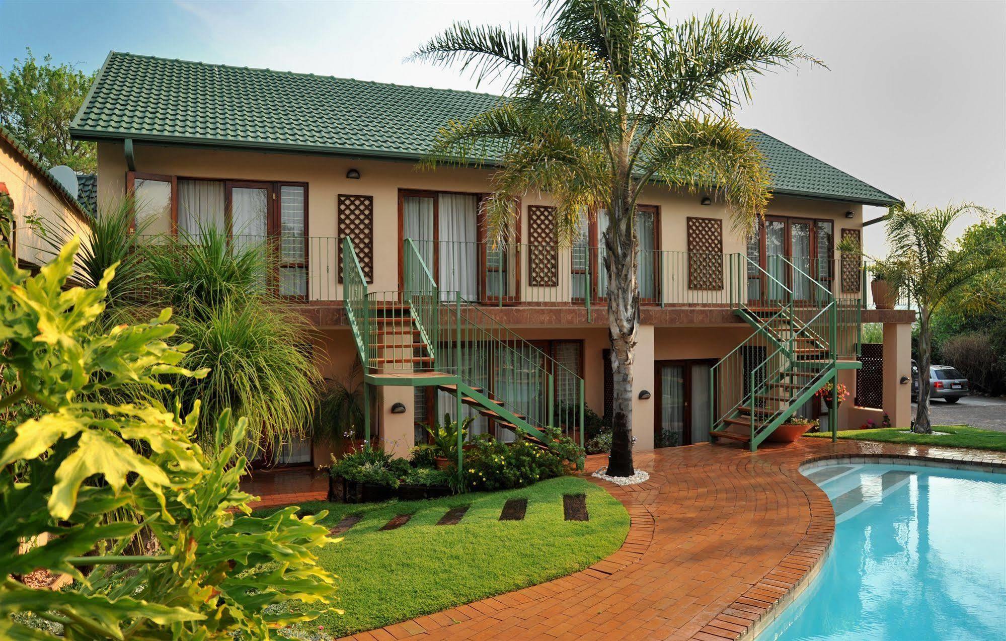 Claires Of Sandton Luxury Guest House Johannesburg Ngoại thất bức ảnh