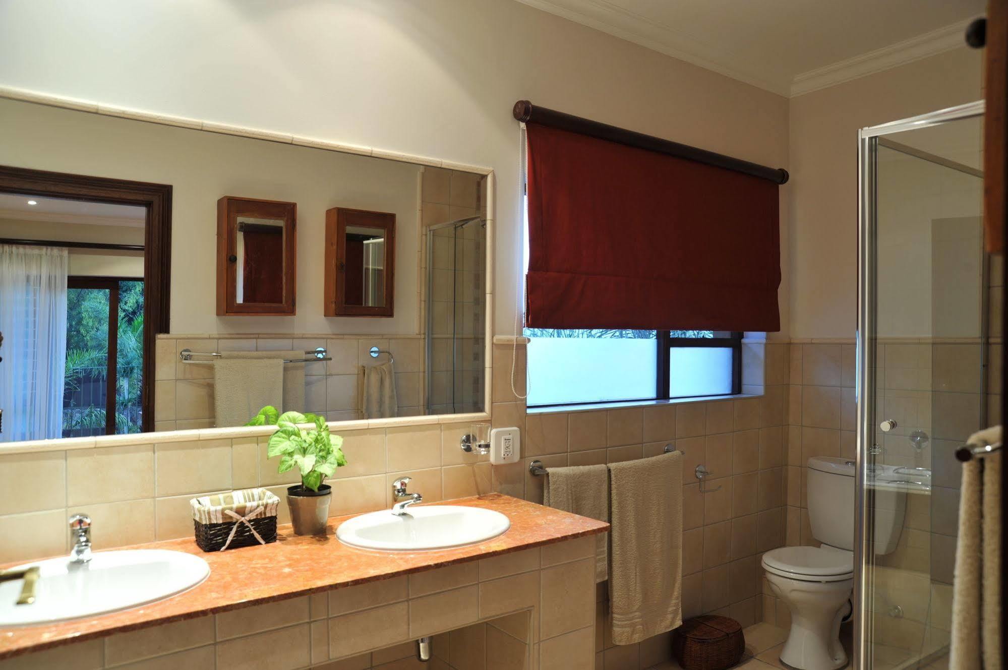 Claires Of Sandton Luxury Guest House Johannesburg Ngoại thất bức ảnh